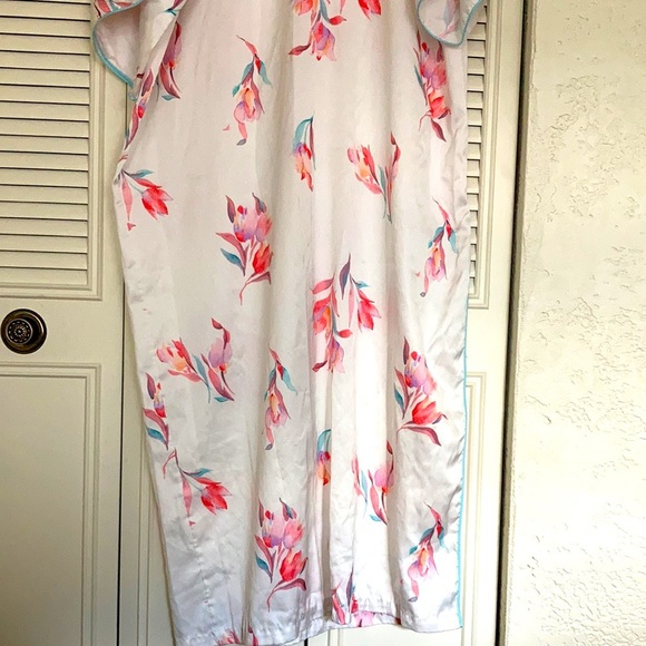 Givenchy intimate Paris VTG 100% polyester long wide robe . USA made - Picture 2 of 8